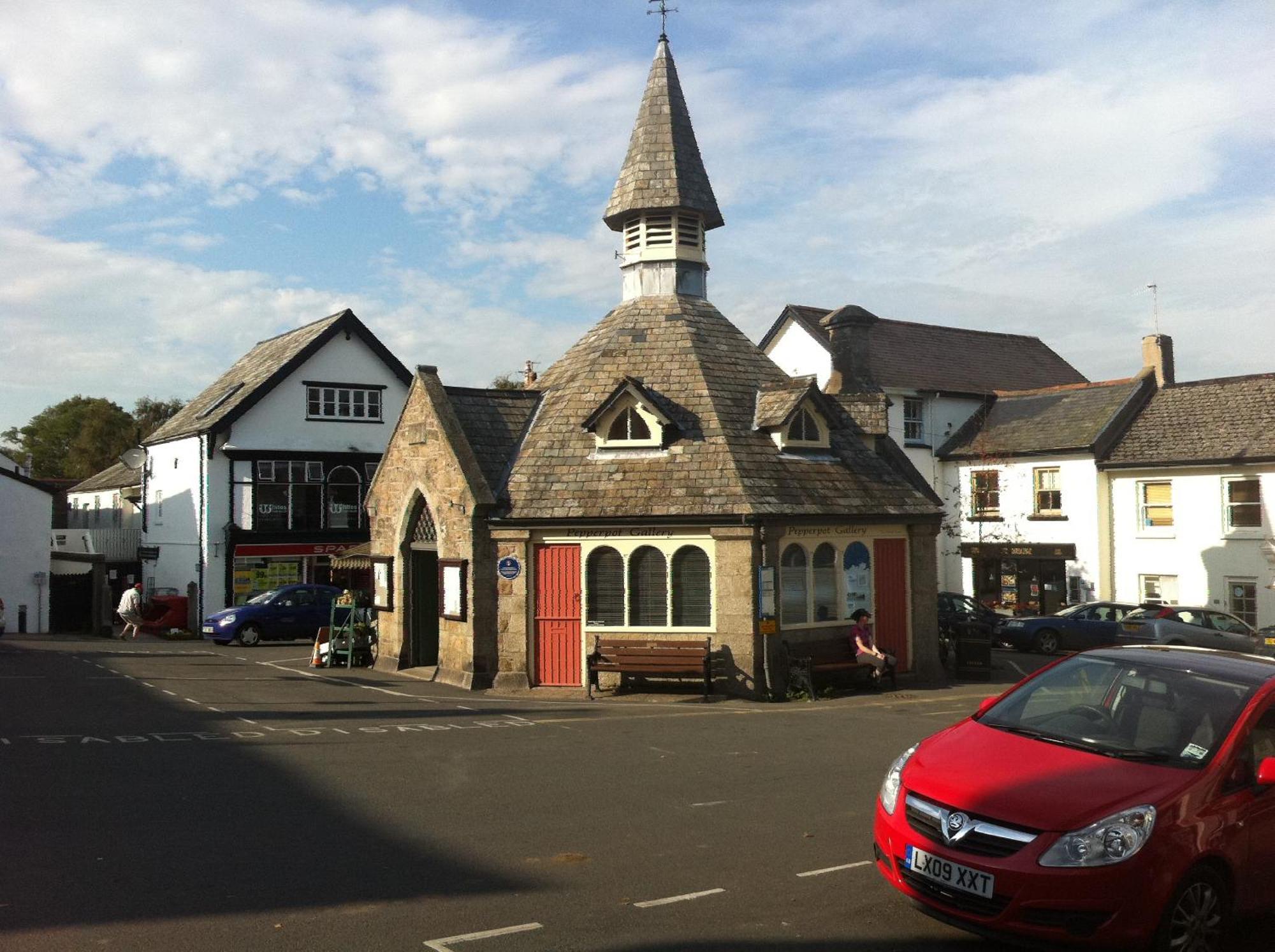 Hotel The Three Crowns Chagford Exterior foto The Market Cross